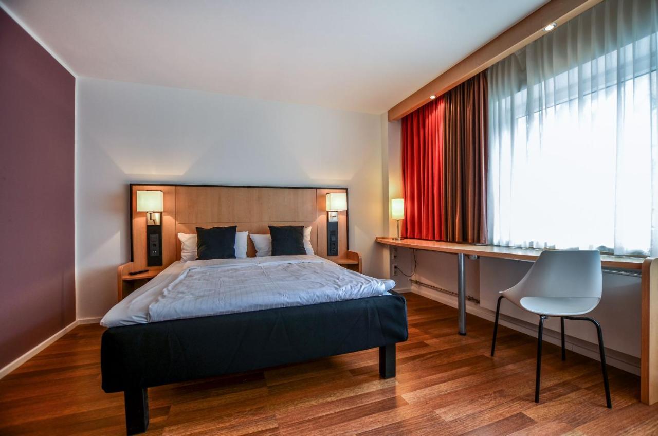 Stay Lev Hotel Leverkusen Exterior photo