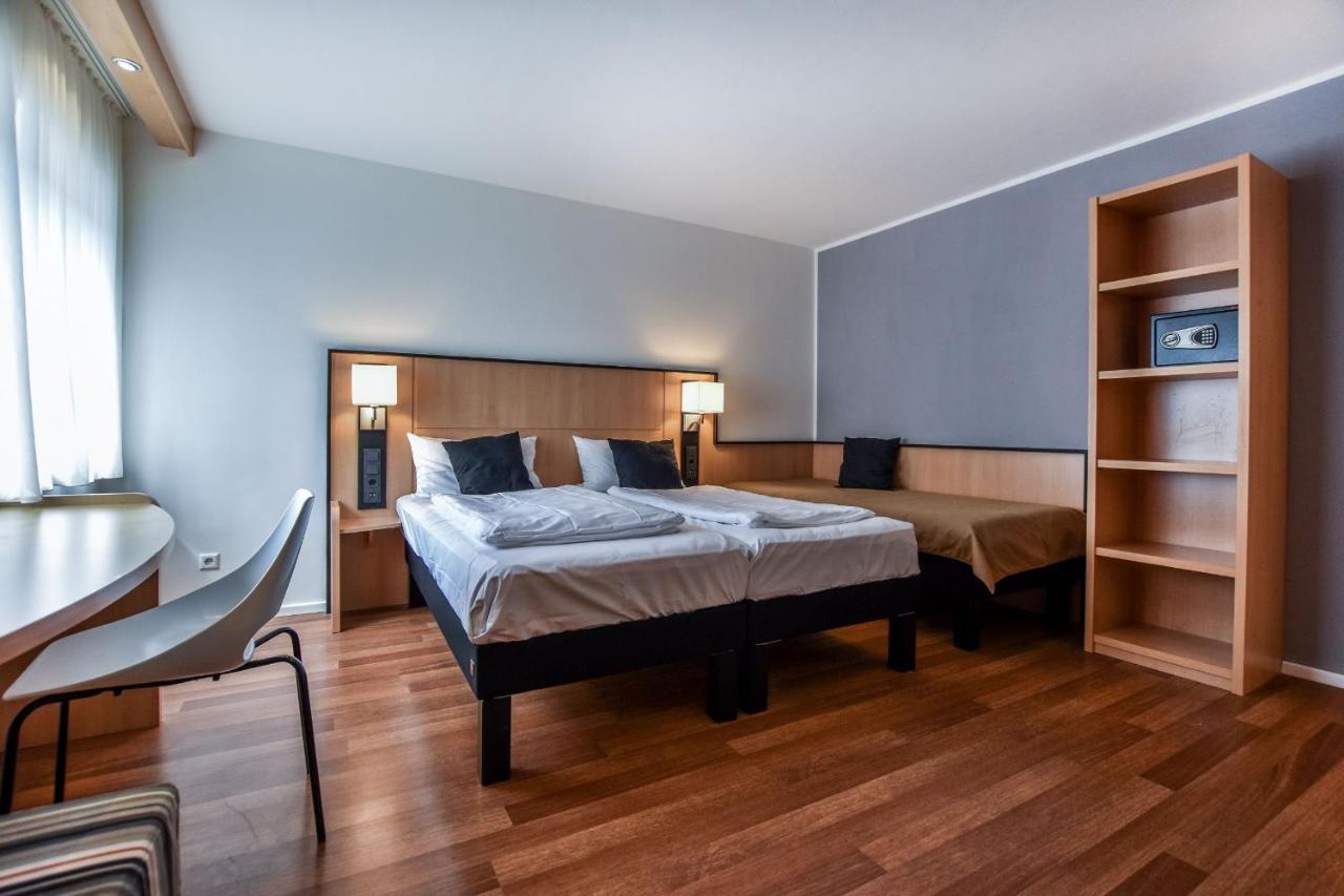 Stay Lev Hotel Leverkusen Exterior photo